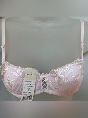 Convertible Bra – Soft Pink Embroidered Lace Bra – Removable Straps 36A bra